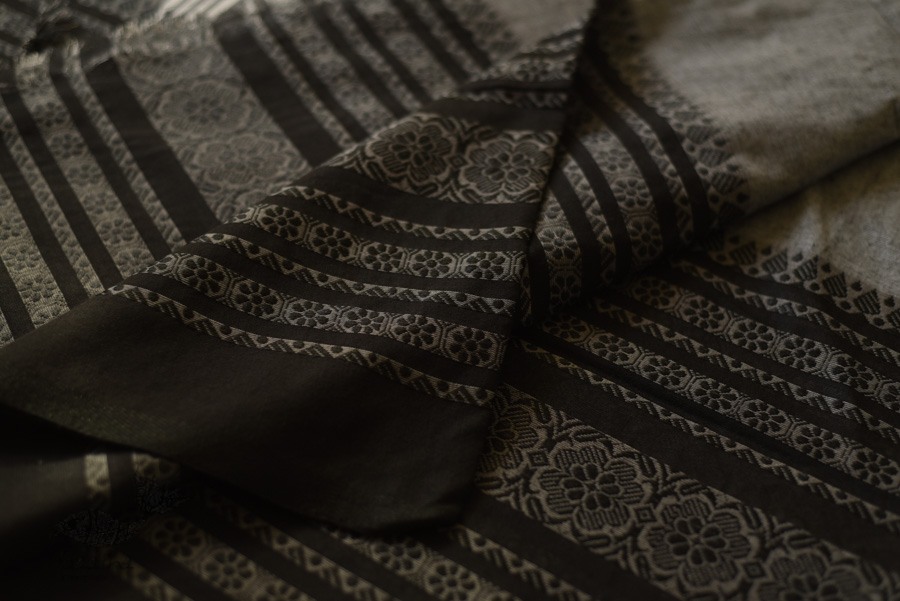 Traditional Bengali cotton Black & Grey Saree