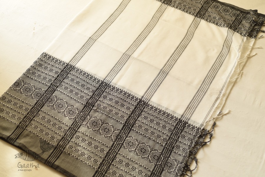 Traditional Bengali cotton Black & White Saree