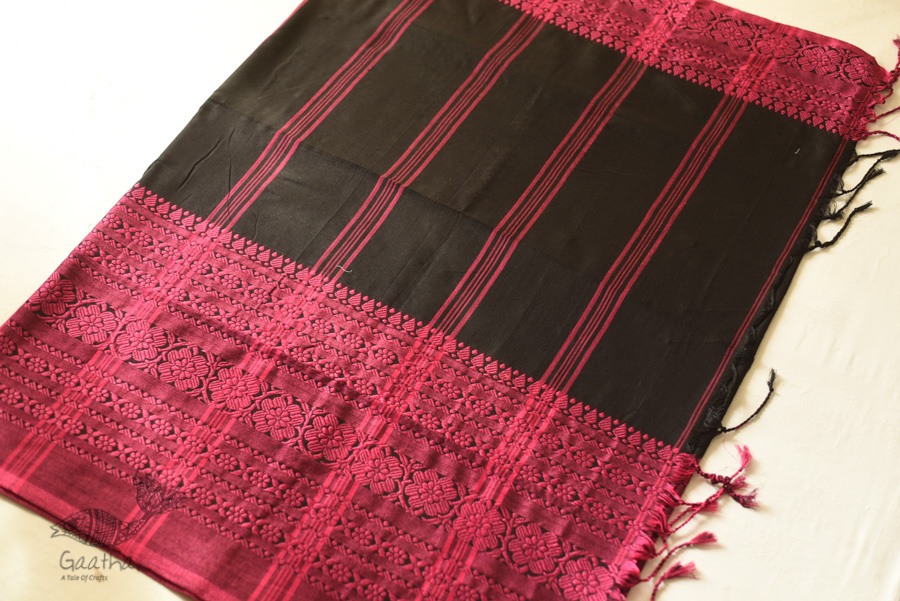 Traditional Bengali cotton sareeBlack Saree With Rani Pink Boder