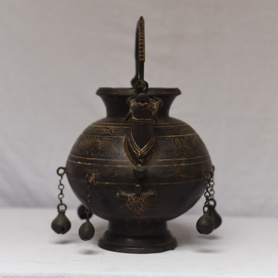 Unique Design Antique Carved Brass Kettle Pot 