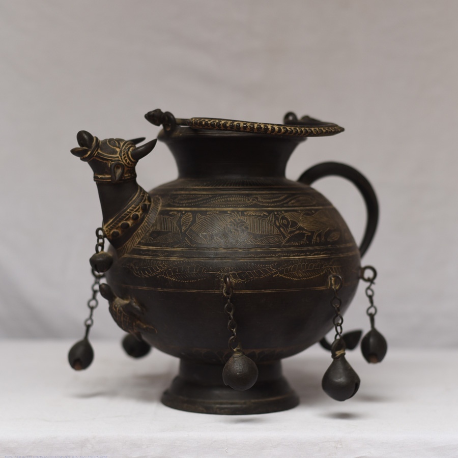Unique Design Antique Carved Brass Kettle Pot 