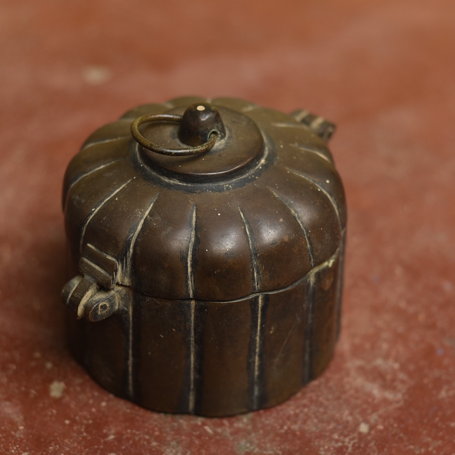 Shop Antique from Khajuraho Brass Paandan