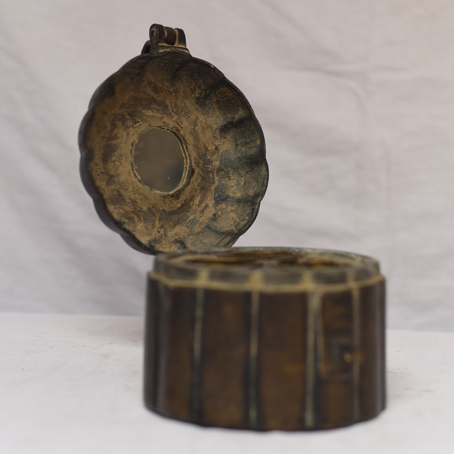 Shop Antique from Khajuraho Brass Paandan