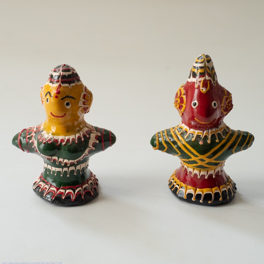 Shop Terracotta Handmade Lac-painted Terracotta Doll (Set of two) - C