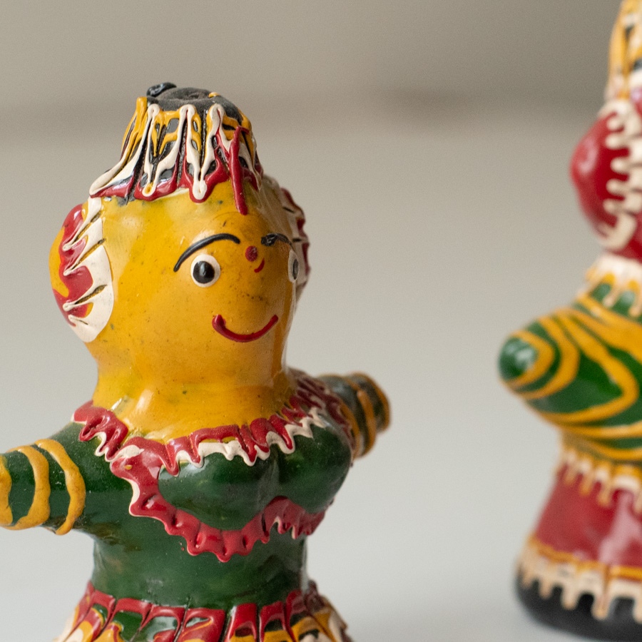 Shop Terracotta Handmade Lac-painted Terracotta Doll (Set of two) - E
