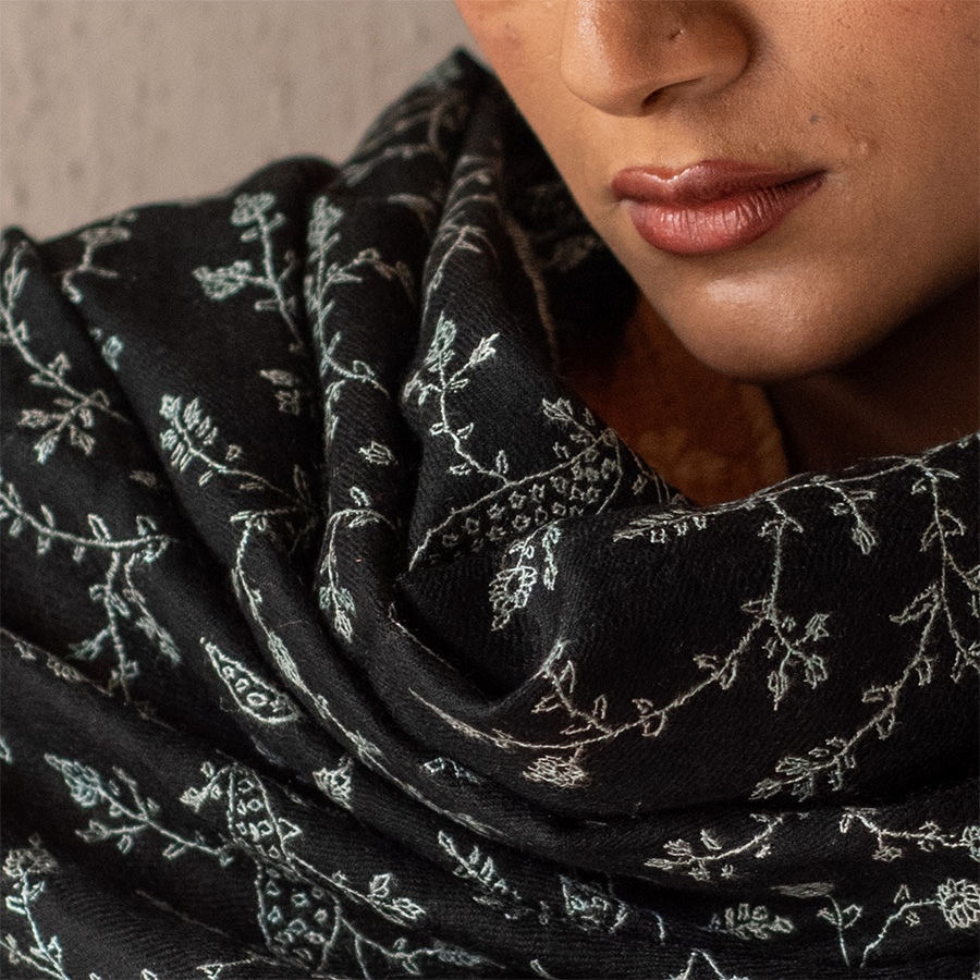 shop Pure Pashmina Sozni Embroidered Woolen Stole