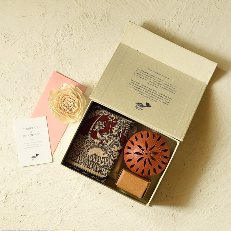 special occasion Gift Kit Mata ne Pachedi 