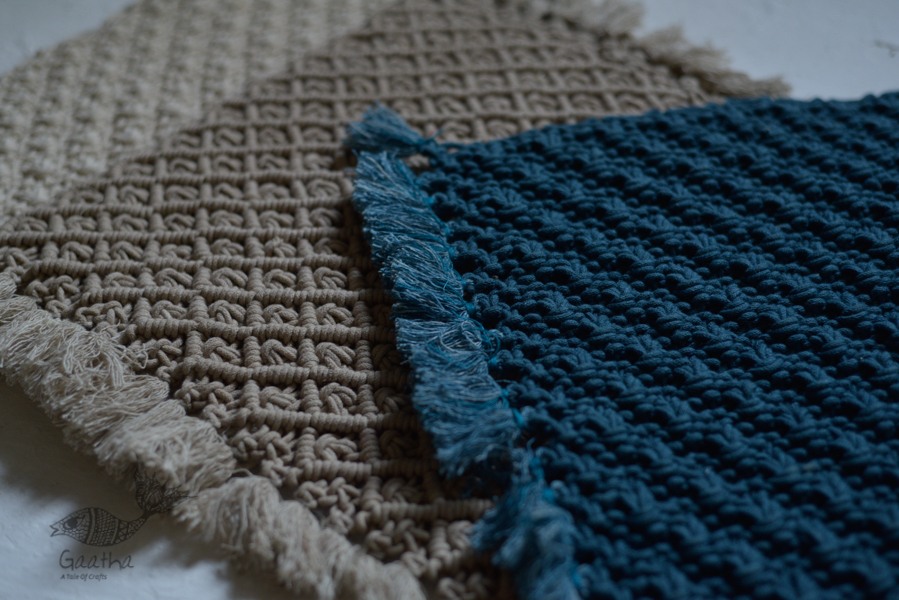 Hand knotted Jewel Placemat 