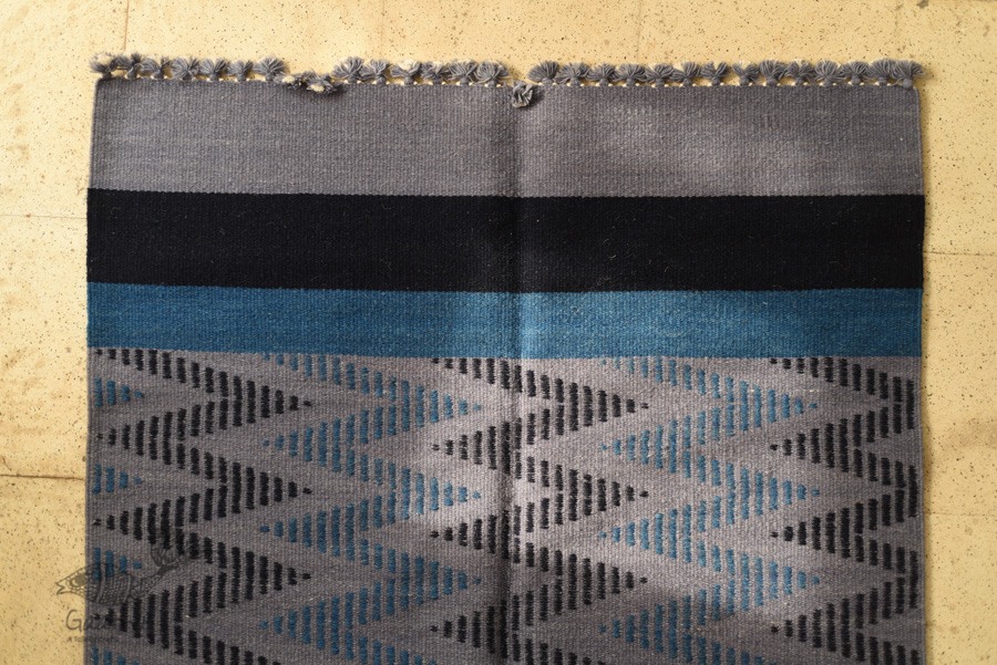 hand woven woolen durri zig zag