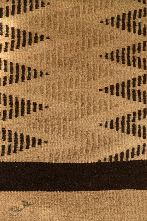 hand woven woolen durri~ Black Zig Zag