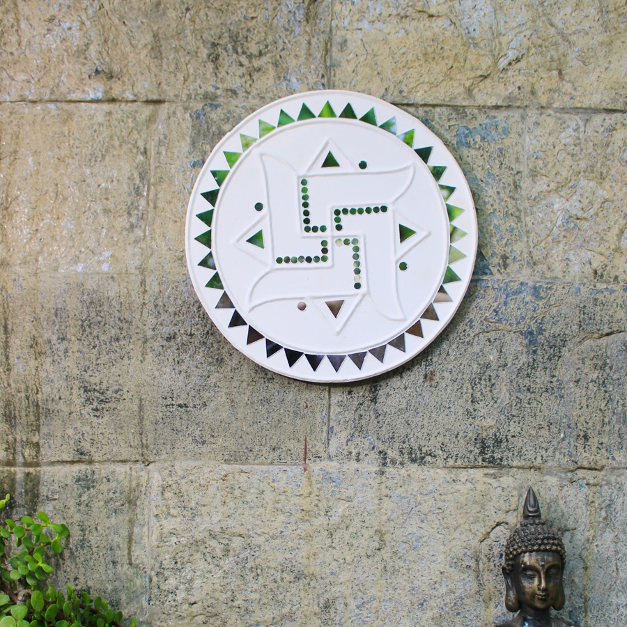 Shop Kutch Lippan Mud Work Swastik symbol - white