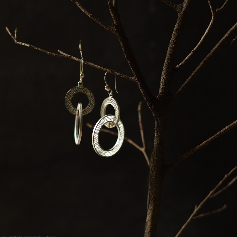 Shop Handcrafted Silver Earring - Overlap Round Rings 