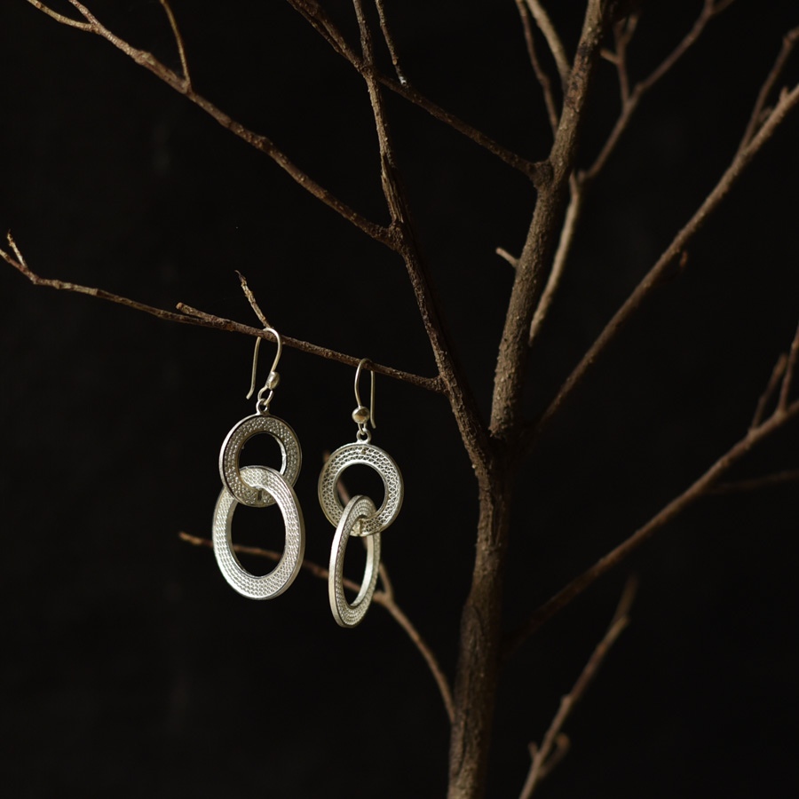 Shop Handcrafted Silver Earring - Overlap Round Rings 