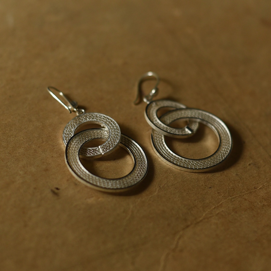 Shop Handcrafted Silver Earring - Overlap Round Rings 