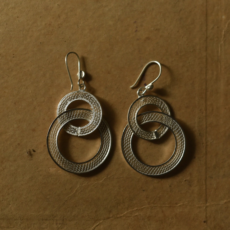 Shop Handcrafted Silver Earring - Overlap Round Rings 