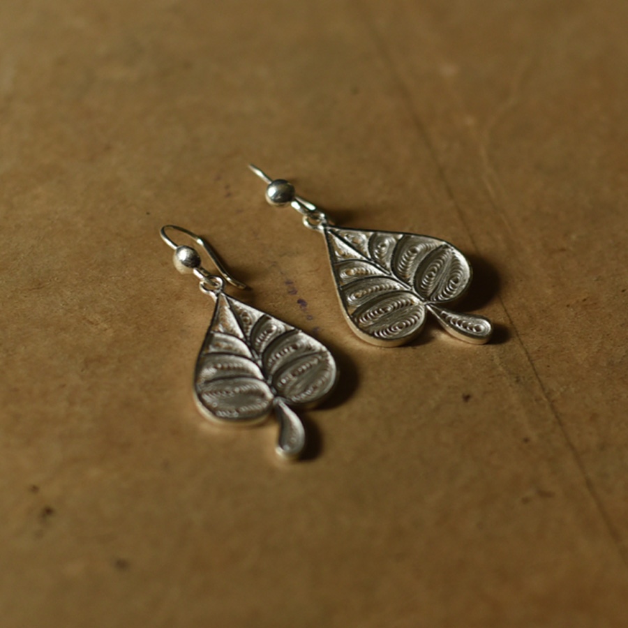 Shop Handcrafted Filigree Silver Earring - Paan