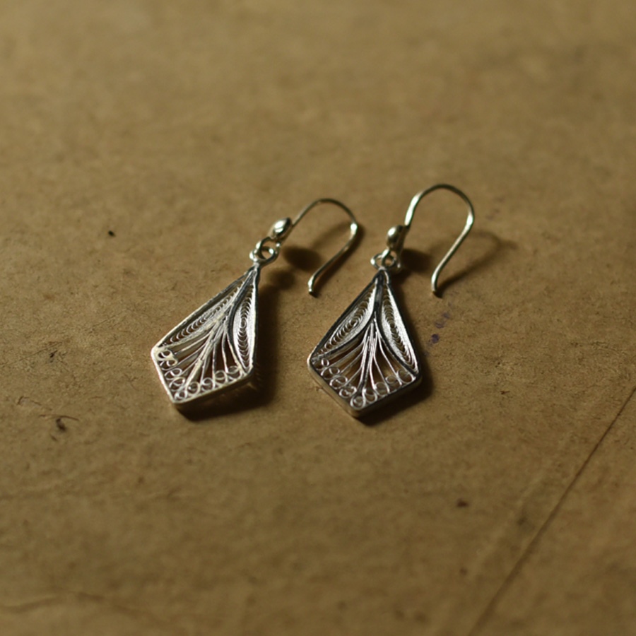Shop Filigree Silver Earring - Diamond