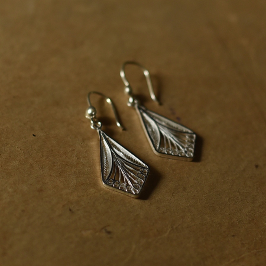 Shop Filigree Silver Earring - Diamond