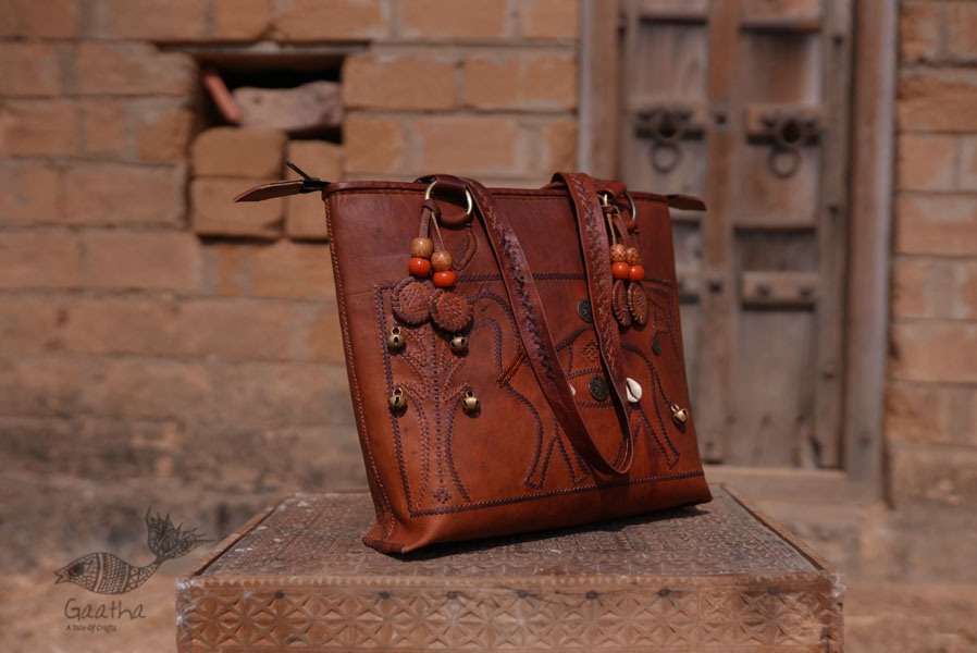 Tunes From the Duens ⌘  Leather Handbag With Jatt Embroidery ⌘ 2