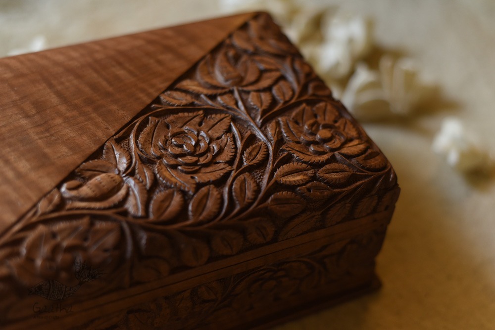 online Gulab  ~ Walnut wood box