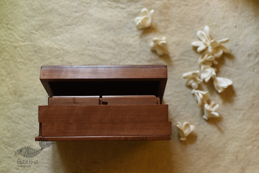 Phullai ~ Walnut wood box