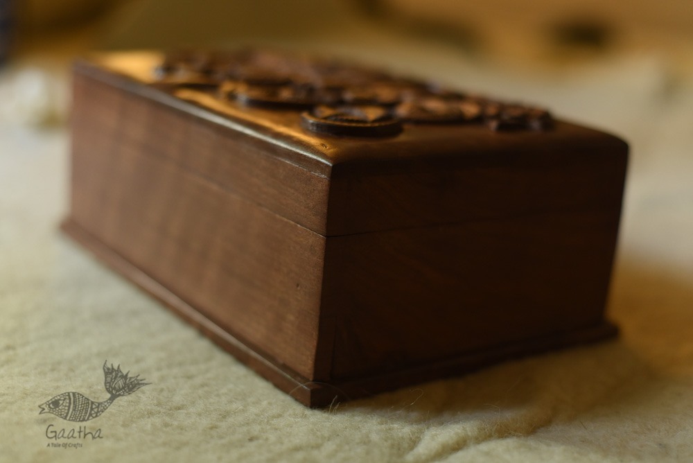 Phullai ~ Walnut wood box