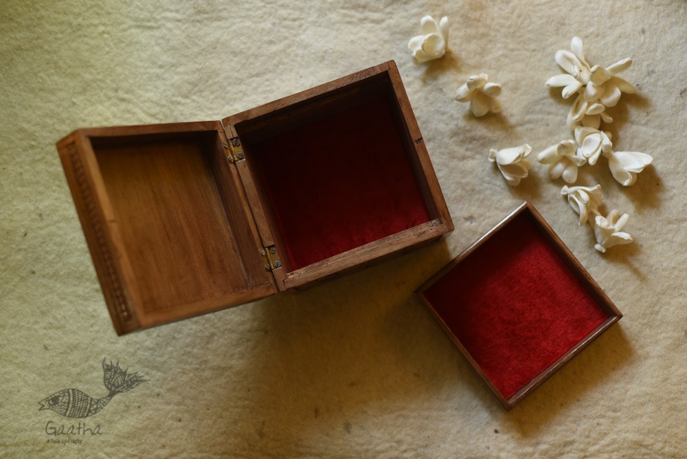 Poshbahar ~ Walnut wood box