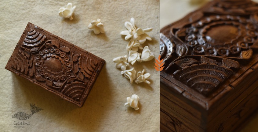 Wood Flower Carving ~ Walnut Wood Box 