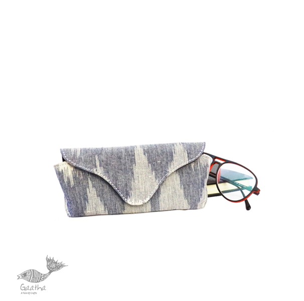 Auden ✠ Dabu Printed ✠ Specs Case ✠ 19