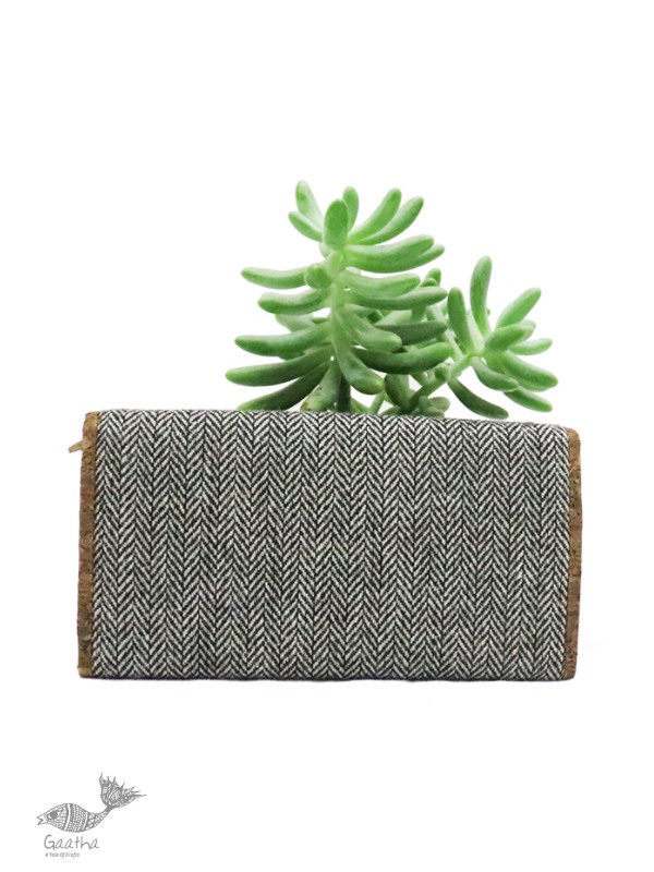 Auden ♦ Wool & Vegan Leather Purse { 16 }