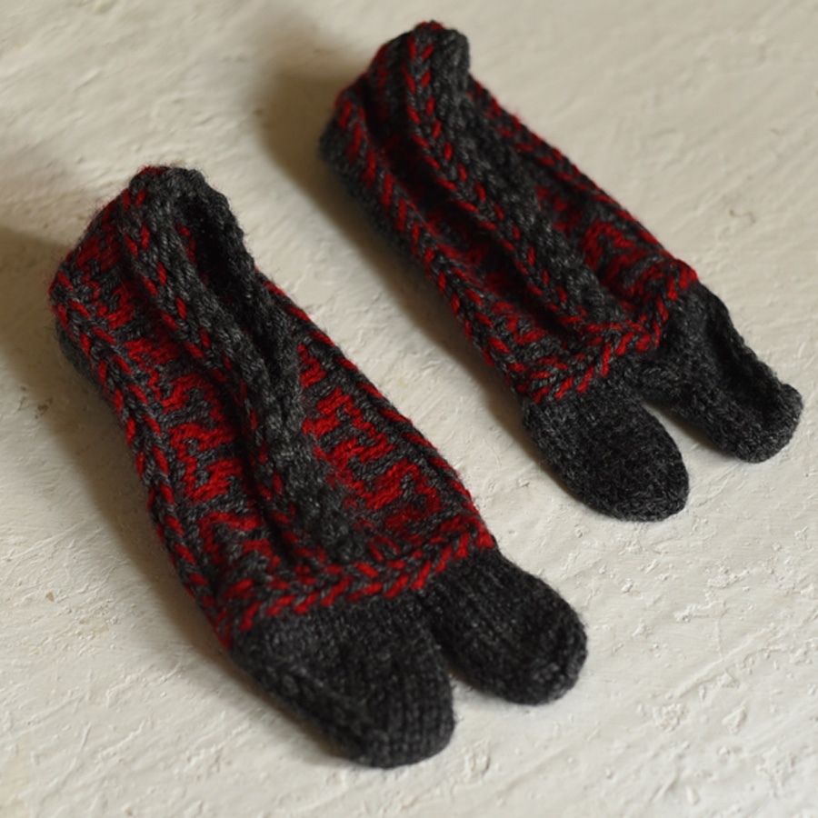 shop Hand Knitted - Woolen Socks With Hair Band - For Girls Grey & Red