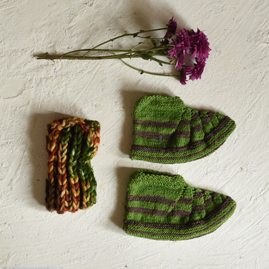 shop Hand Knitted - Woolen Socks With Hair Band - For Girls