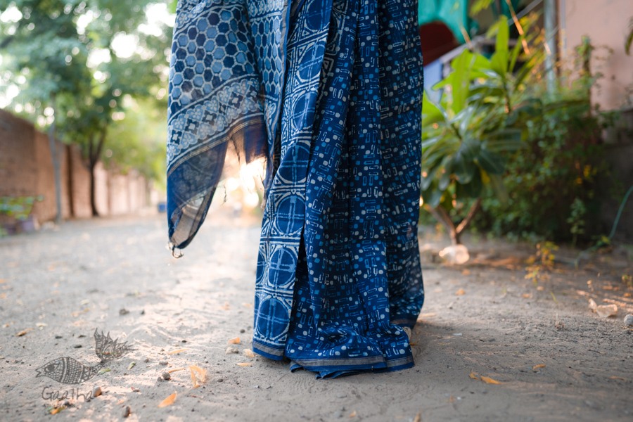 shop cotton silk / chanderi dabu block printed saree