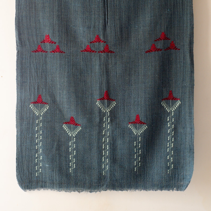 Shop Hand Embroidered Phulkari Woolen Shawl - Grey