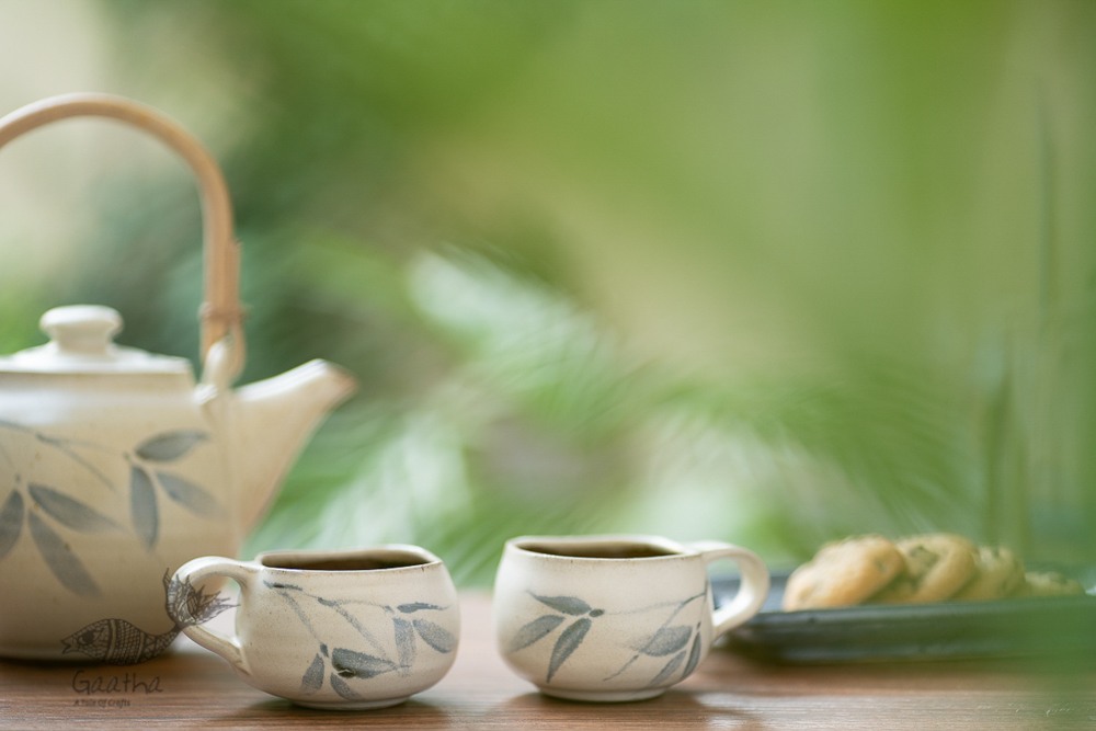 White and Blue Cups (Round base) - Set of 2