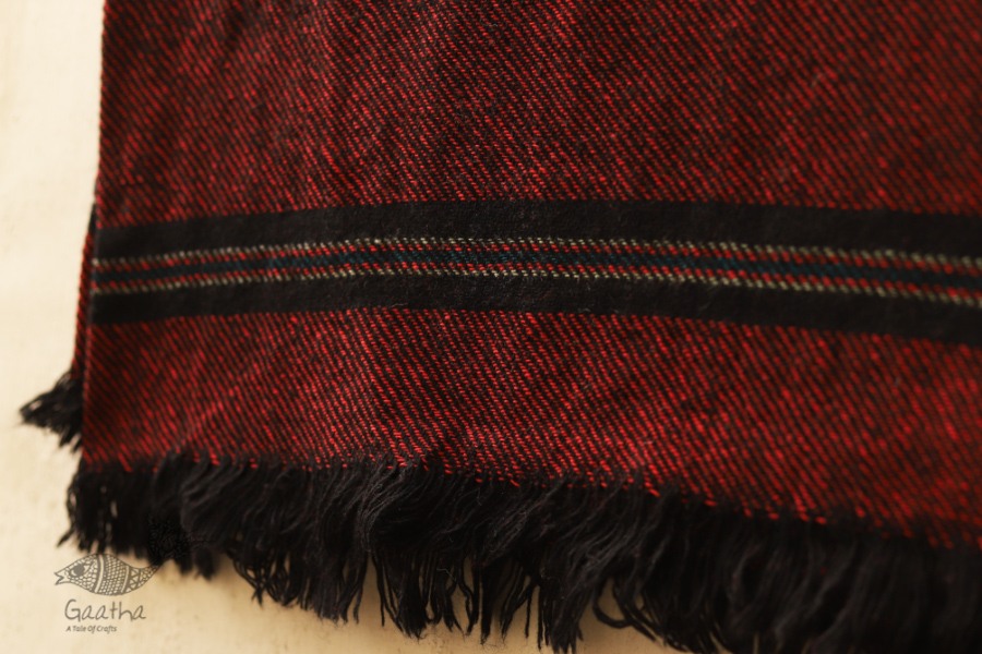 Cozy throws { B1 }