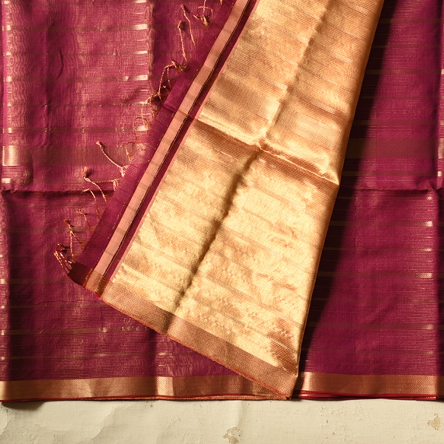 buy Handwoven Maheshwari Silk Saree With Zari Pallu