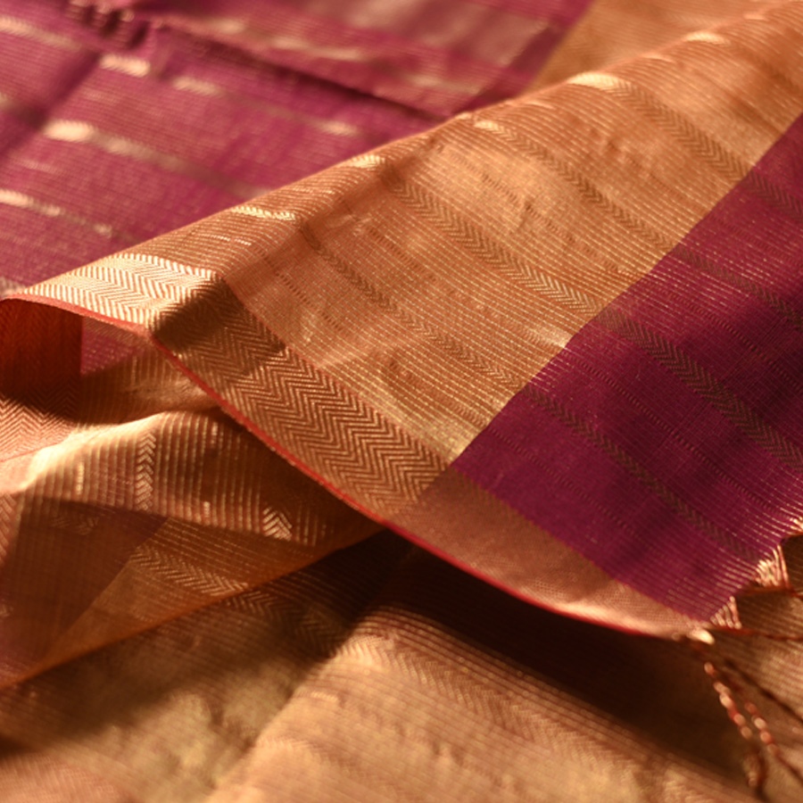 buy Handwoven Maheshwari Silk Saree With Zari Pallu