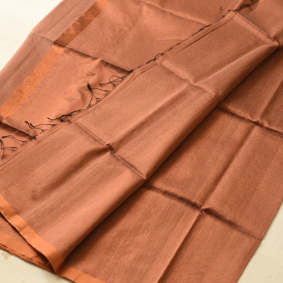 buy Maheshwari Silk - Golden Zri And Tissue Saree 