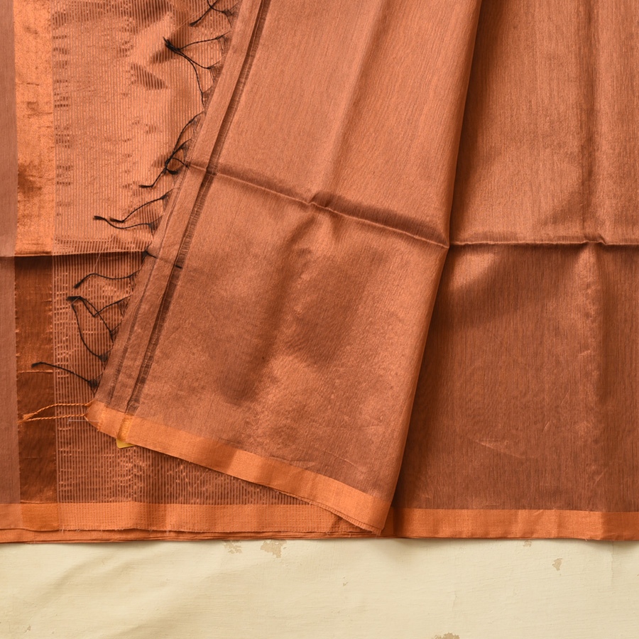 buy Maheshwari Silk - Golden Zri And Tissue Saree 