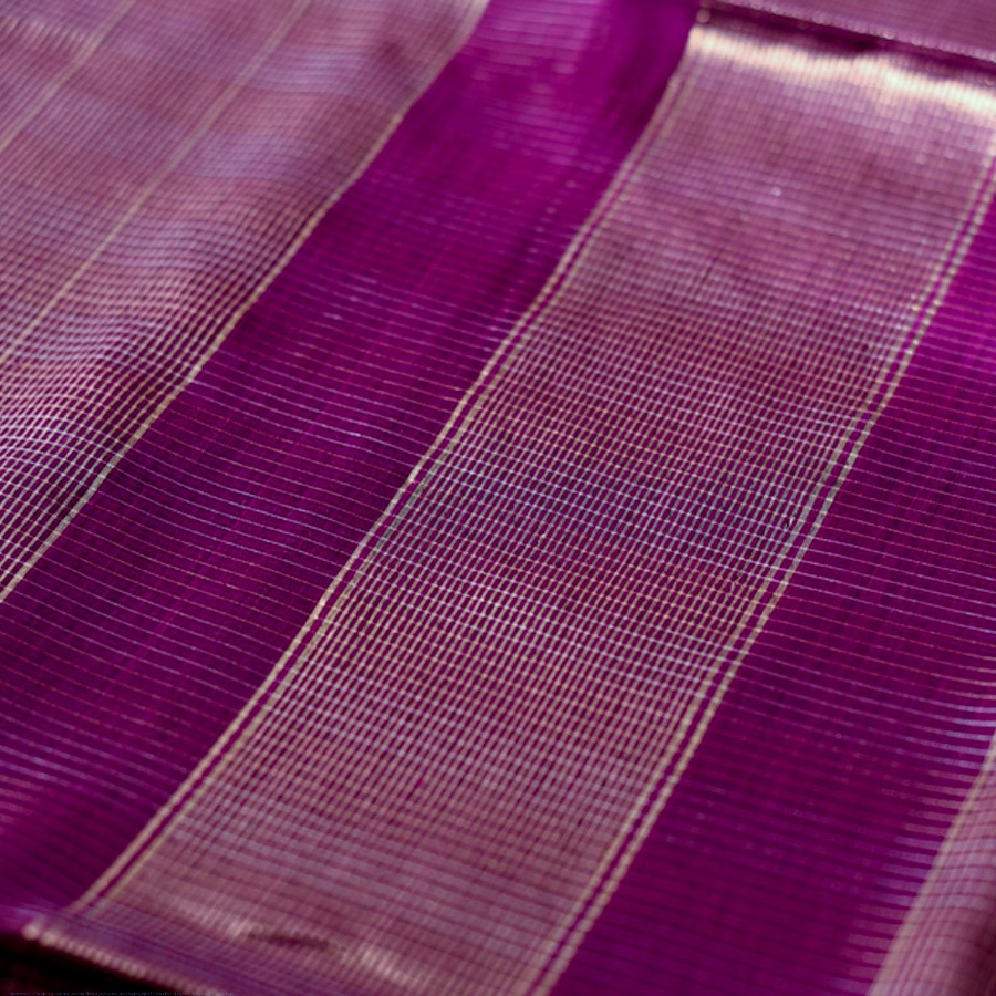 buy Handwoven Maheshwari Checks Saree ~ Purple