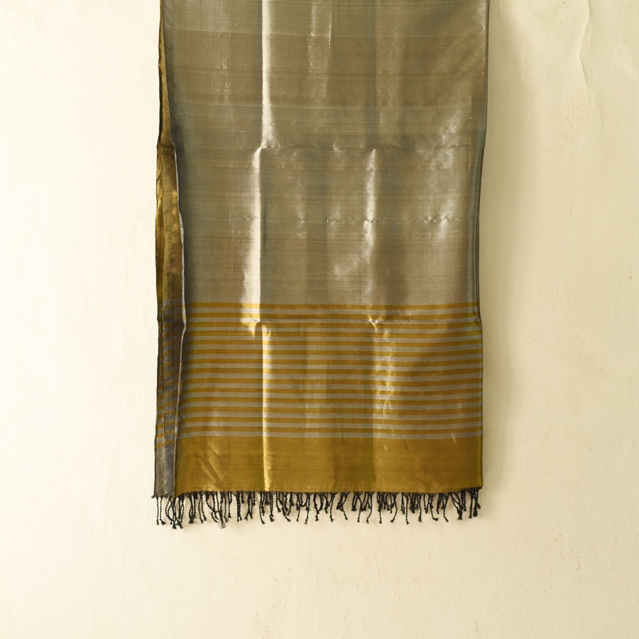 shop Maheshwari Handloom Dress Material (Top & Dupatta) - Golden & Silver