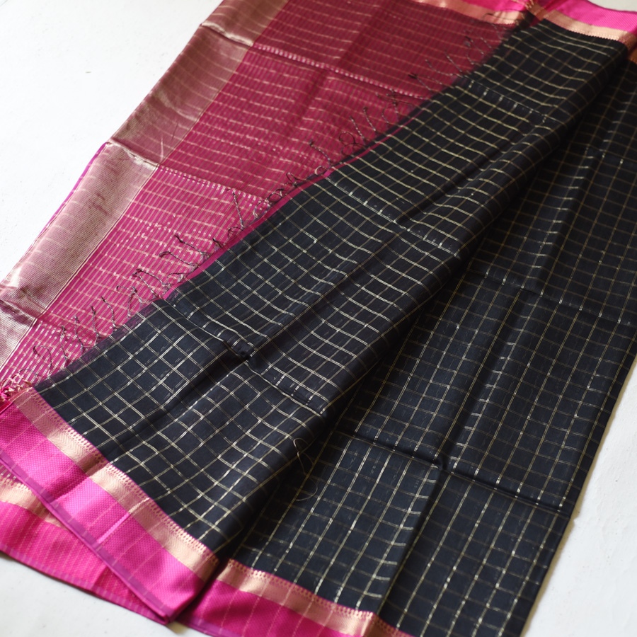 buy Handloom Maheshwari Silk Black Zari Checks Saree