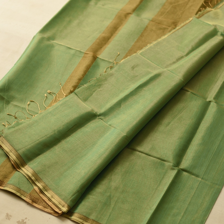 buy Maheshwari Silk - Golden Zri And Tissue Green Saree 