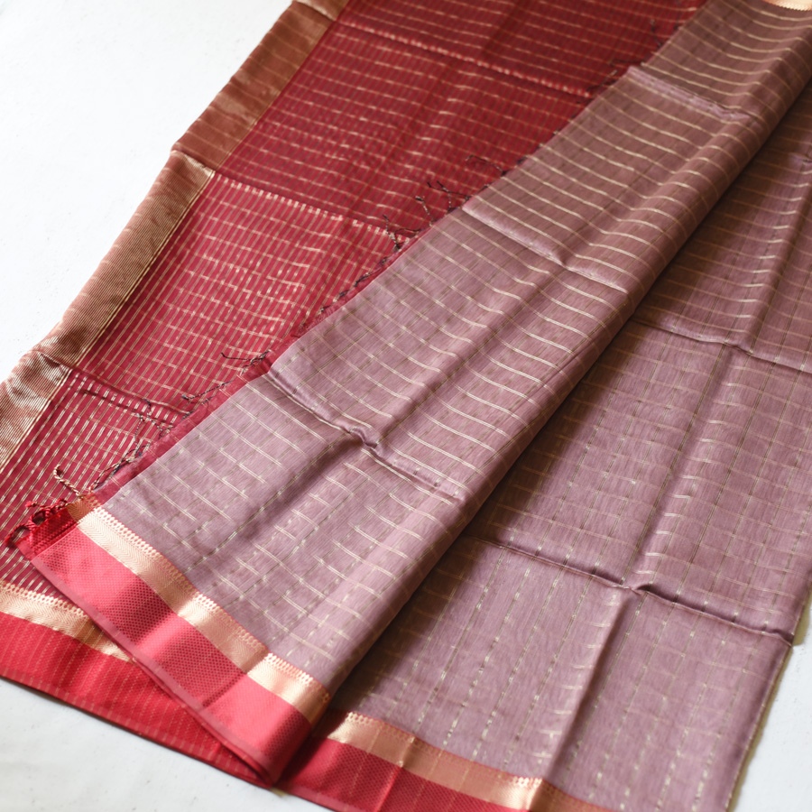 buy Handloom Maheshwari Silk Saree With Golden Zari Checks