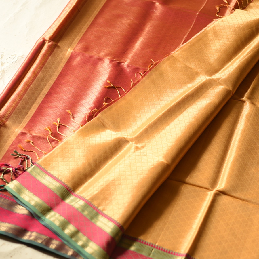 buy Handwoven Maheshwari Silk & Zari Saree  (Zari Brocade)