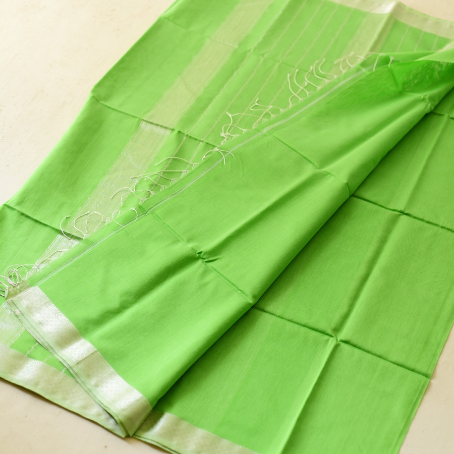 buy Handloom Silver Zari Border Maheshwari Saree ~ Green