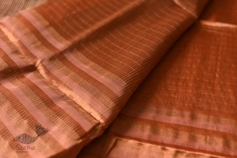buy Handwoven Maheshwari silk sareeHandwoven Maheshwari Silk Saree With Zari Border - Rose Gold Color