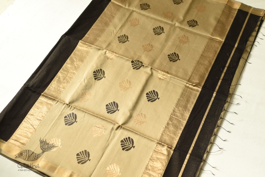 buy Handwoven Maheshwari Black Saree With Golden Pallu