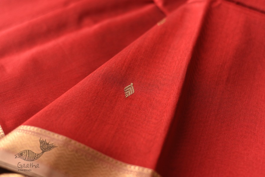 buy  Handwoven Maheshwari Red Saree With Golden Pallu 